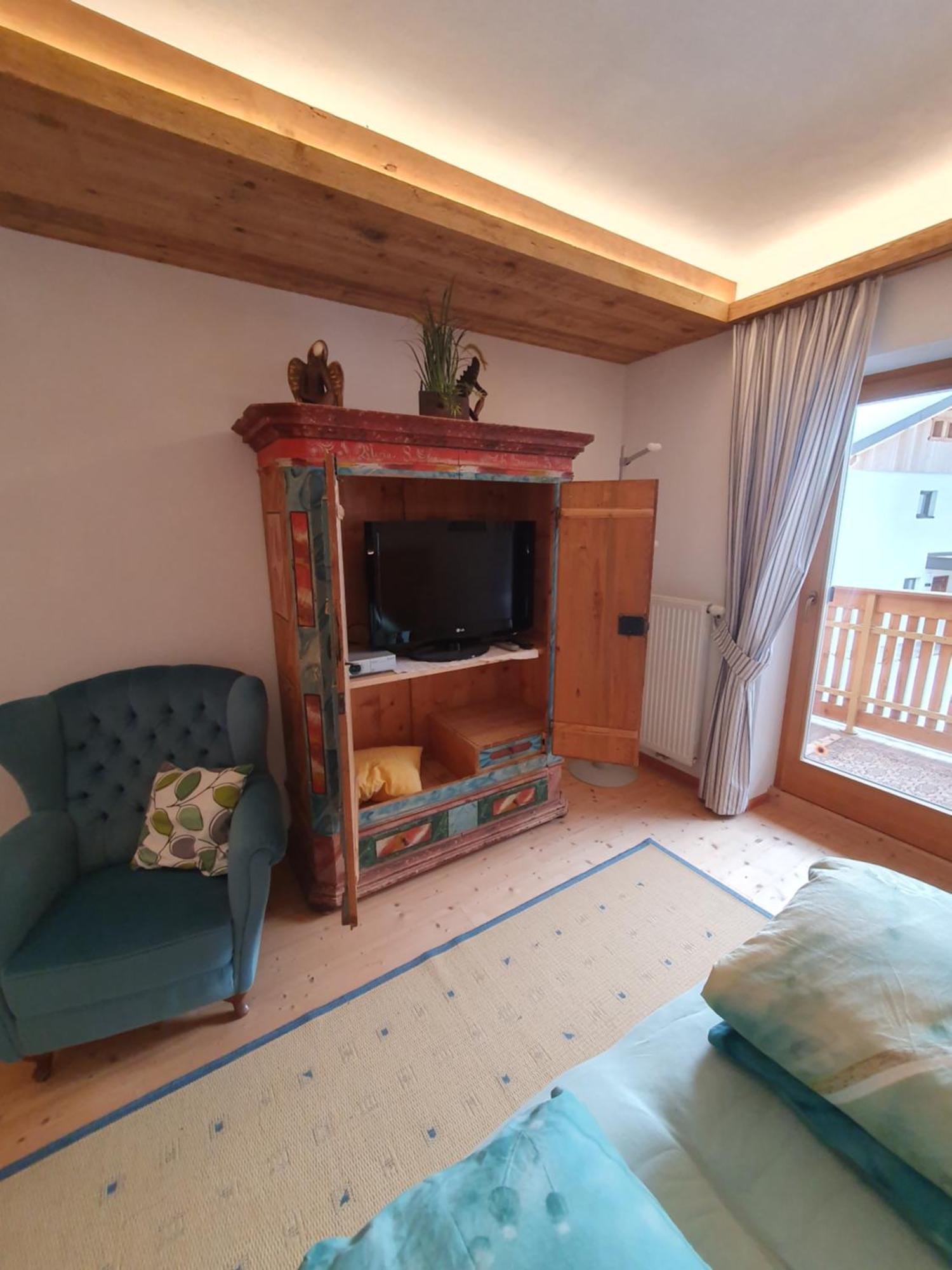 Apartement Schuster Lake Prags Braies المظهر الخارجي الصورة