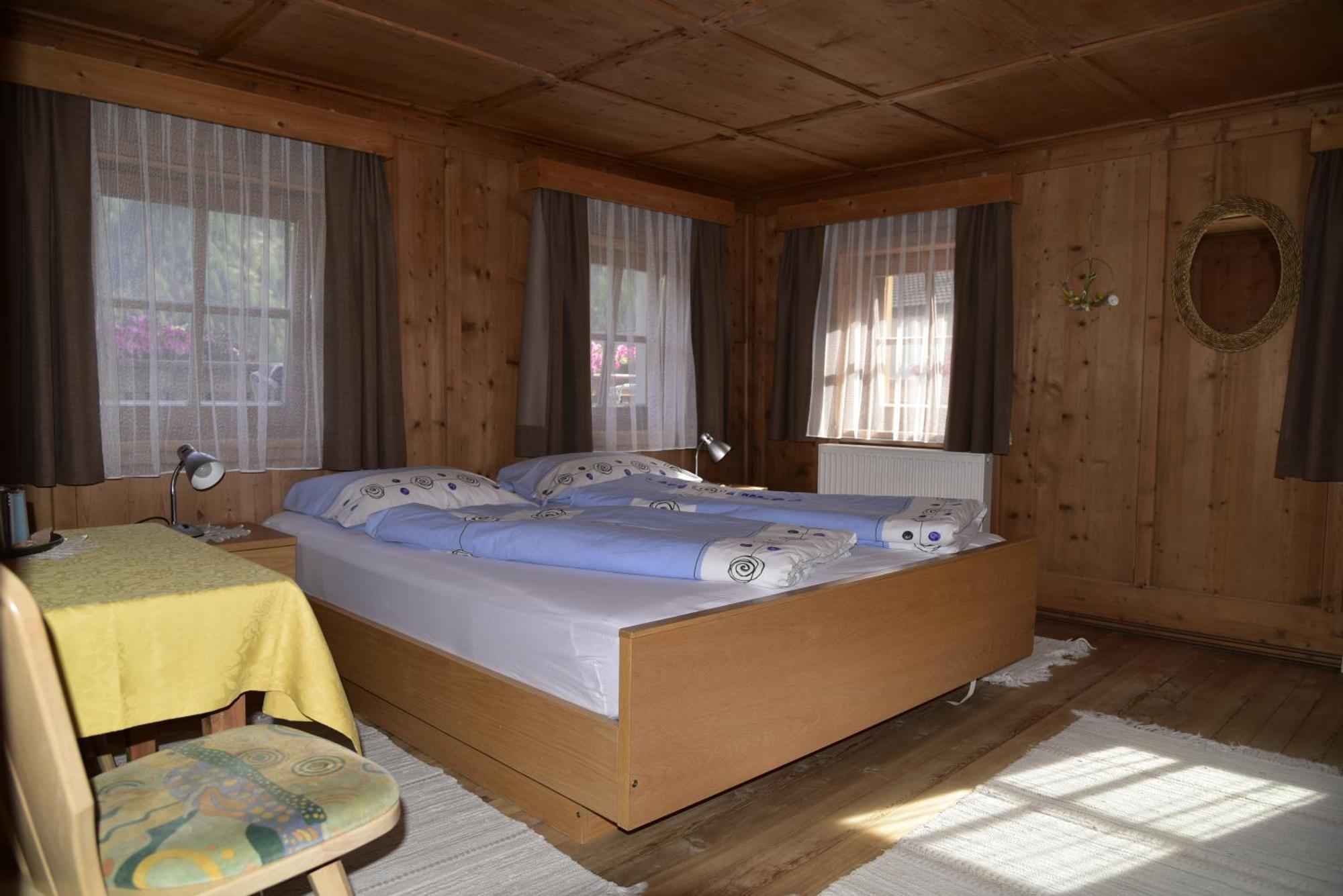Apartement Schuster Lake Prags Braies المظهر الخارجي الصورة